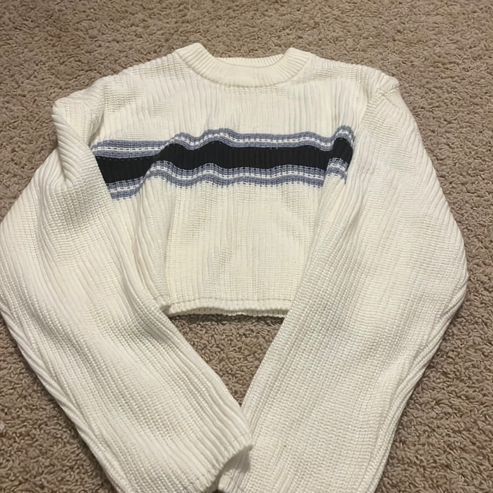 Cropped sweater